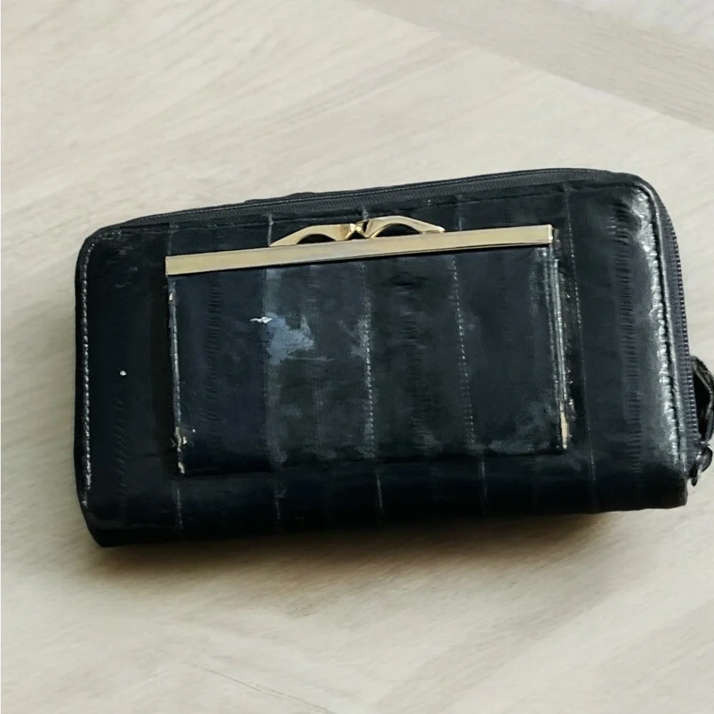 Real Eel Skin Wallet. Navy Blue